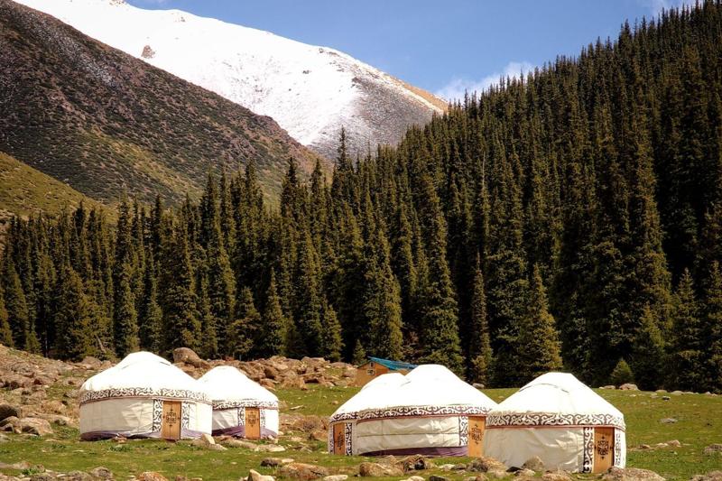Issyk-Kul and Altyn-Arashan in 5 Days: Hot Springs, Red Rocks and Skazka Canyon