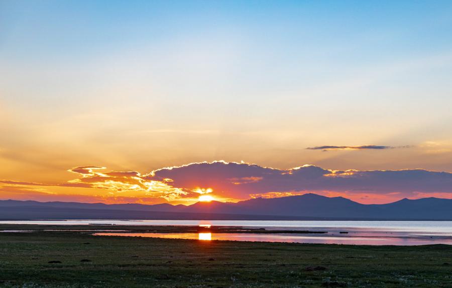 Song kul sunset